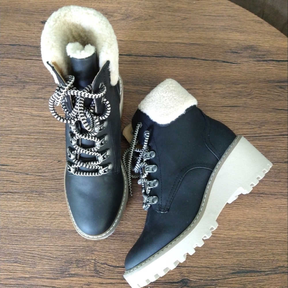 DOLCE VITA Russit Womens Boots sherpa